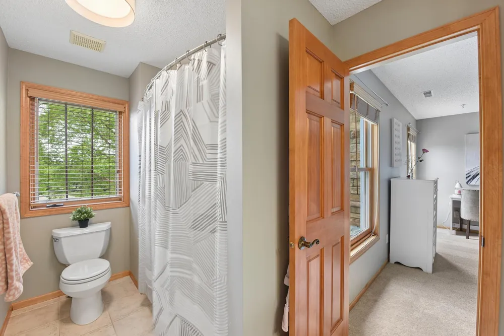 3312 Crestmoor Bay, Woodbury, MN 55125