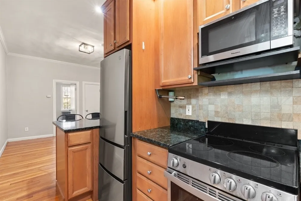 78 Phillips St, Boston, MA 02114