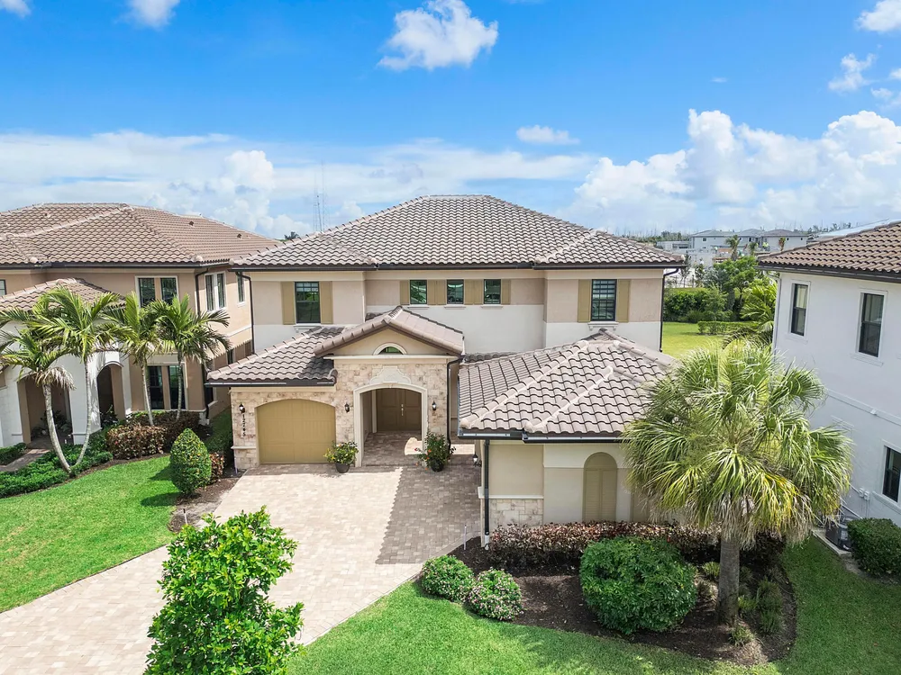 12745 Bayside Ct, Parkland, FL 33076