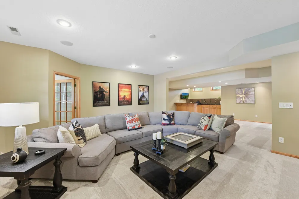 3312 Crestmoor Bay, Woodbury, MN 55125