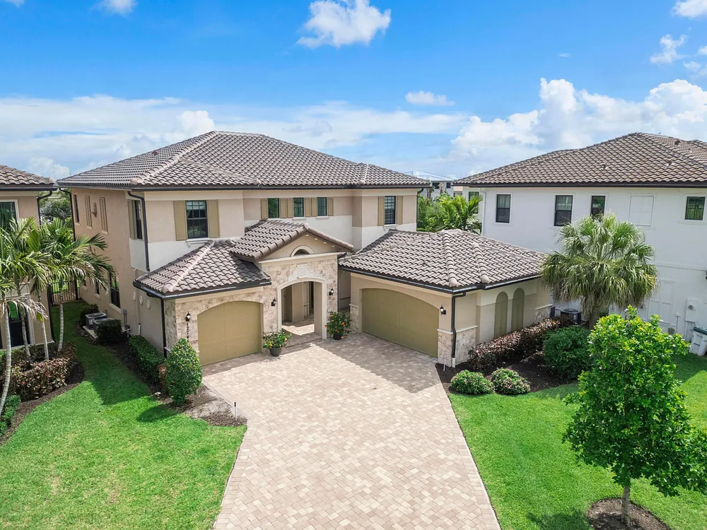 12745 Bayside Ct, Parkland, FL 33076