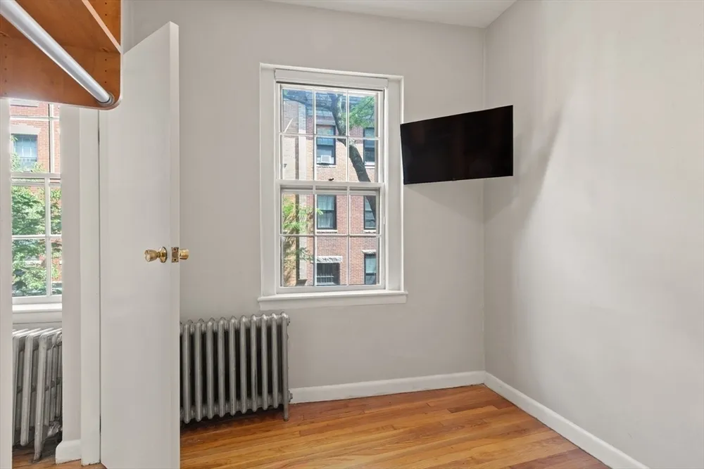 78 Phillips St, Boston, MA 02114