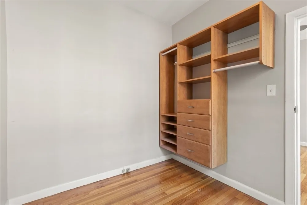 78 Phillips St, Boston, MA 02114
