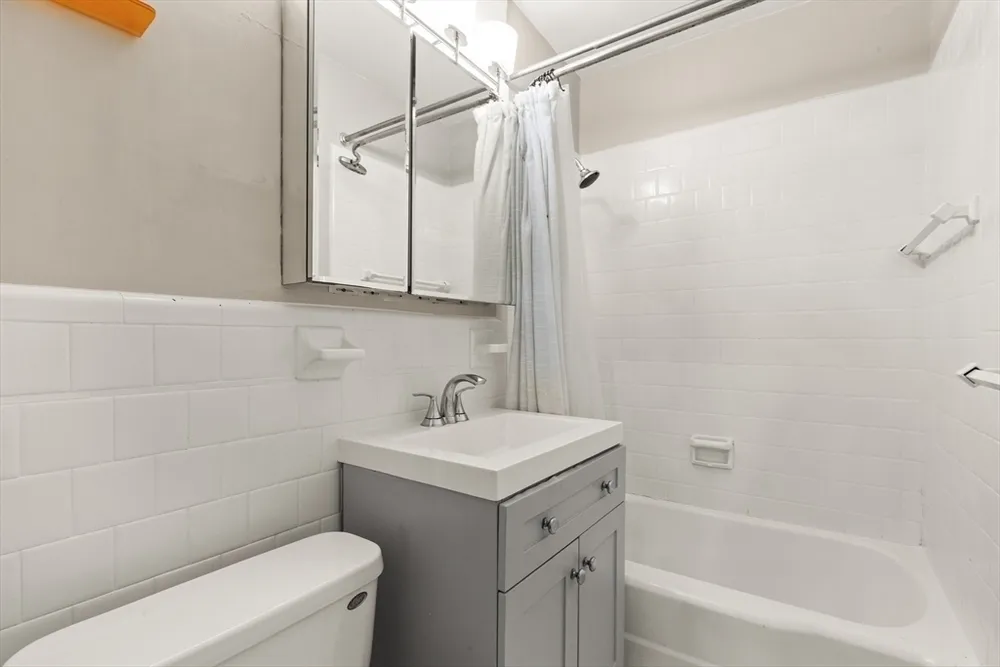 78 Phillips St, Boston, MA 02114