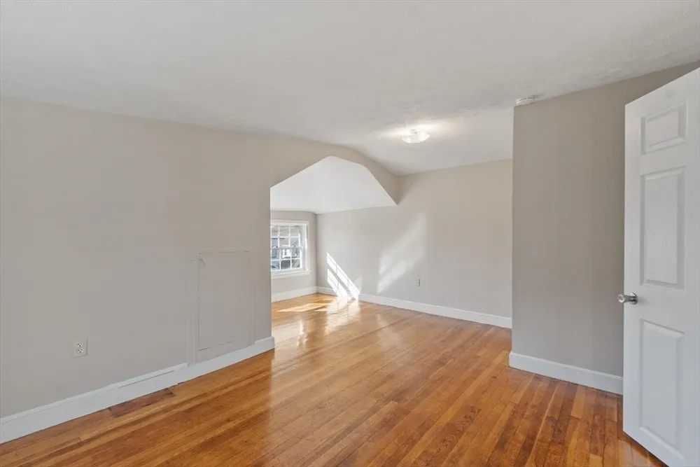 176 Washington St, Dedham, MA 02026