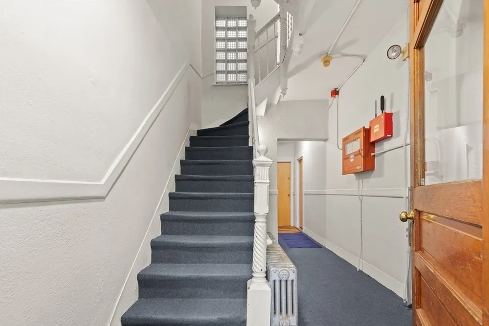 78 Phillips St, Boston, MA 02114