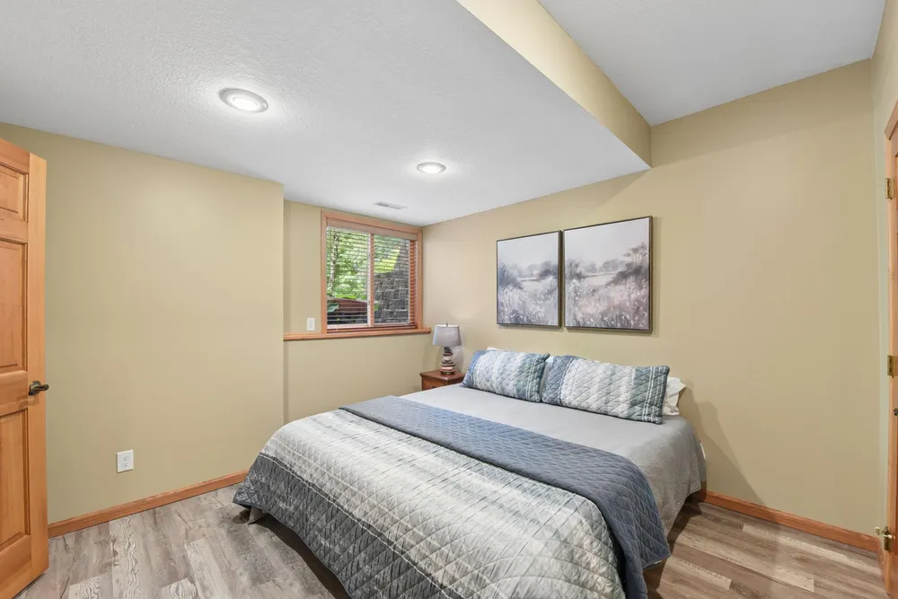 3312 Crestmoor Bay, Woodbury, MN 55125