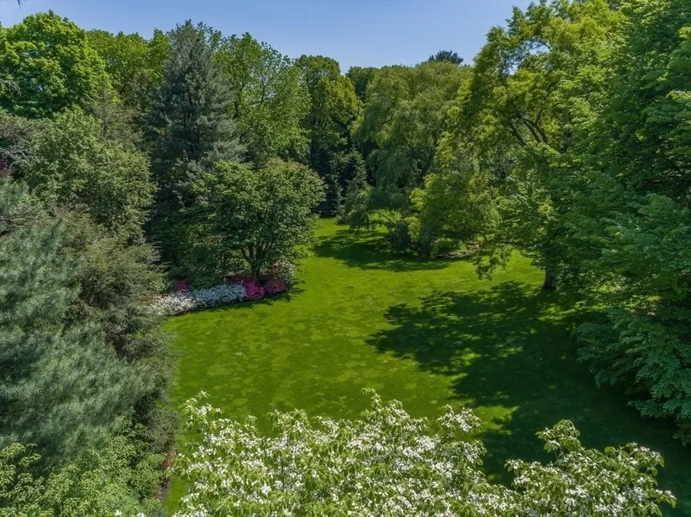 Sears Rd, Brookline, MA 02445