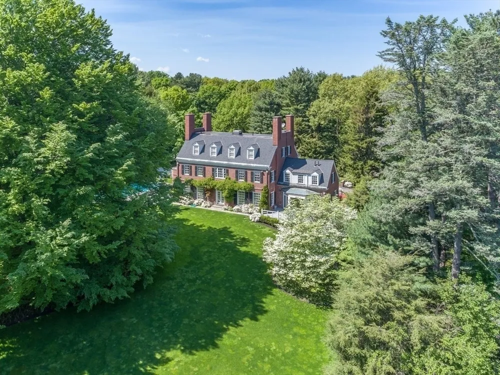 Sears Rd, Brookline, MA 02445