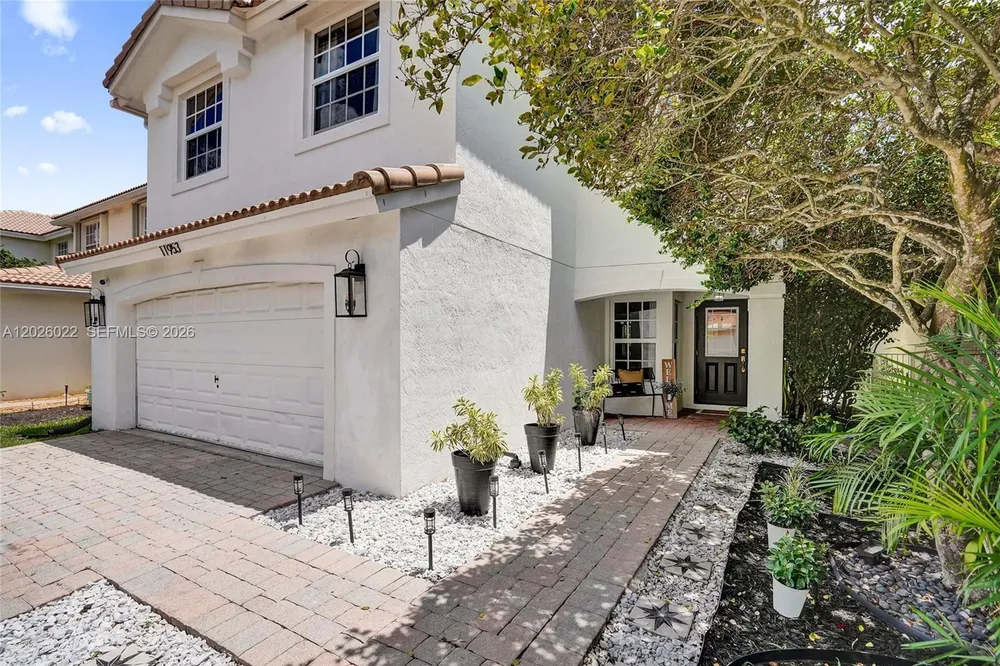 11953 Donlin Dr, Wellington, FL 33414