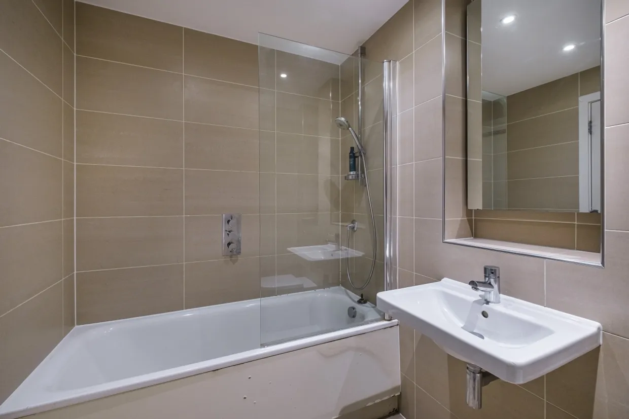 Axminster Road London N7 photo 11