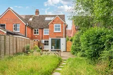 Woodside Road Godalming GU8 photo 12