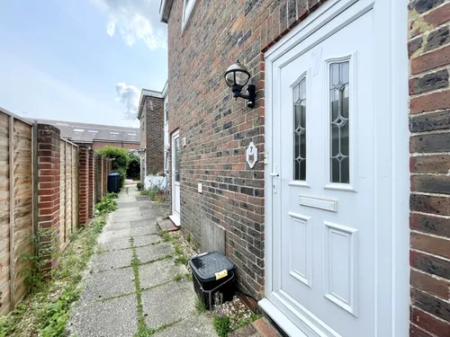 Cecil Road, LANCINGphoto