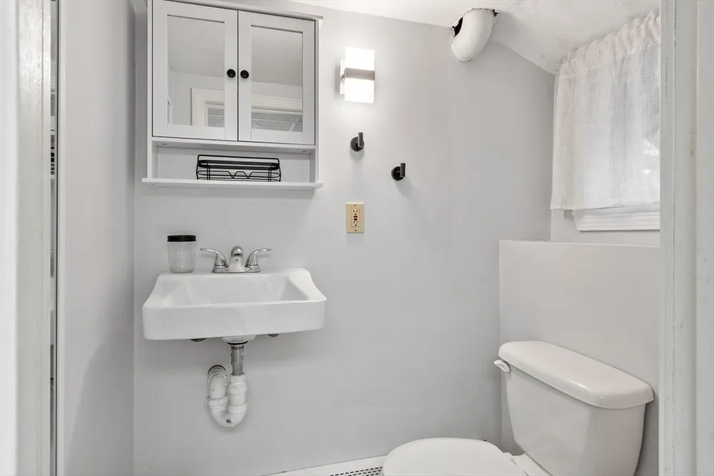 41 Ord St, Salem, MA 01970