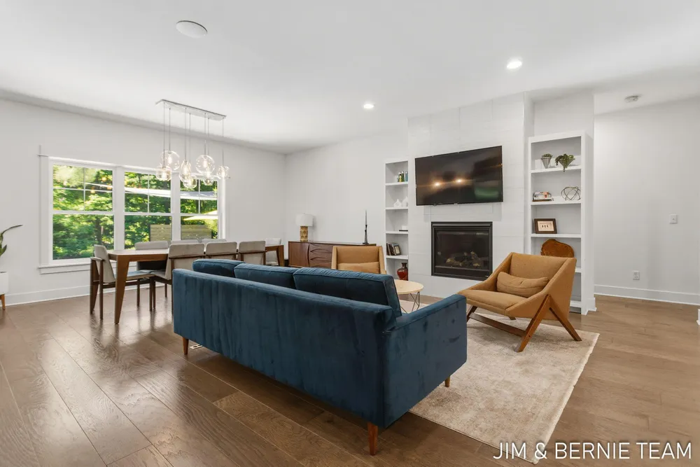 6225 LIGHTHOUSE CT, Saugatuck, MI 49453