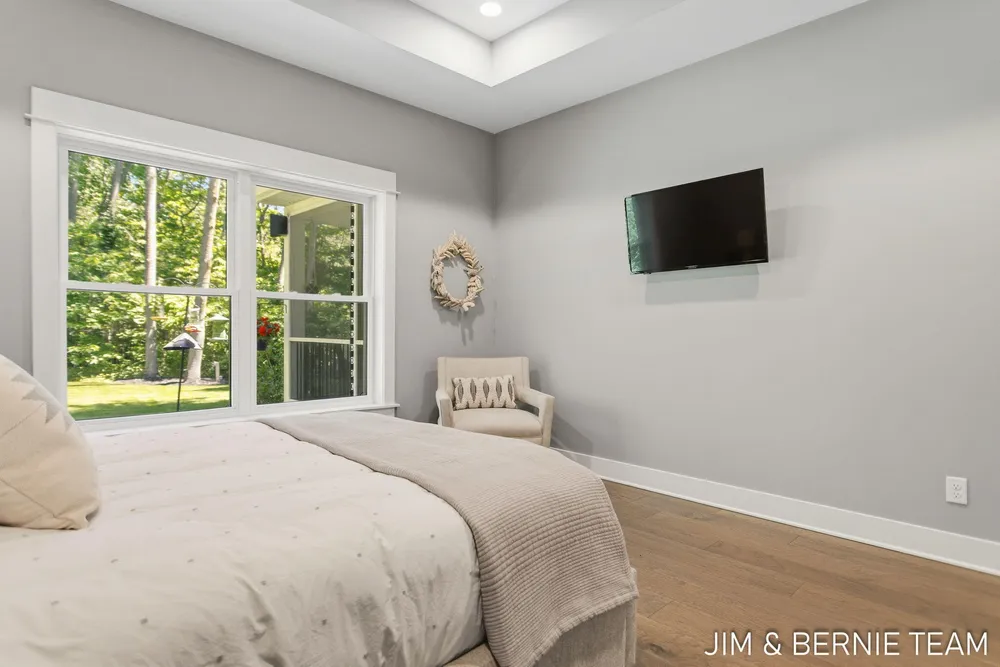 6225 LIGHTHOUSE CT, Saugatuck, MI 49453