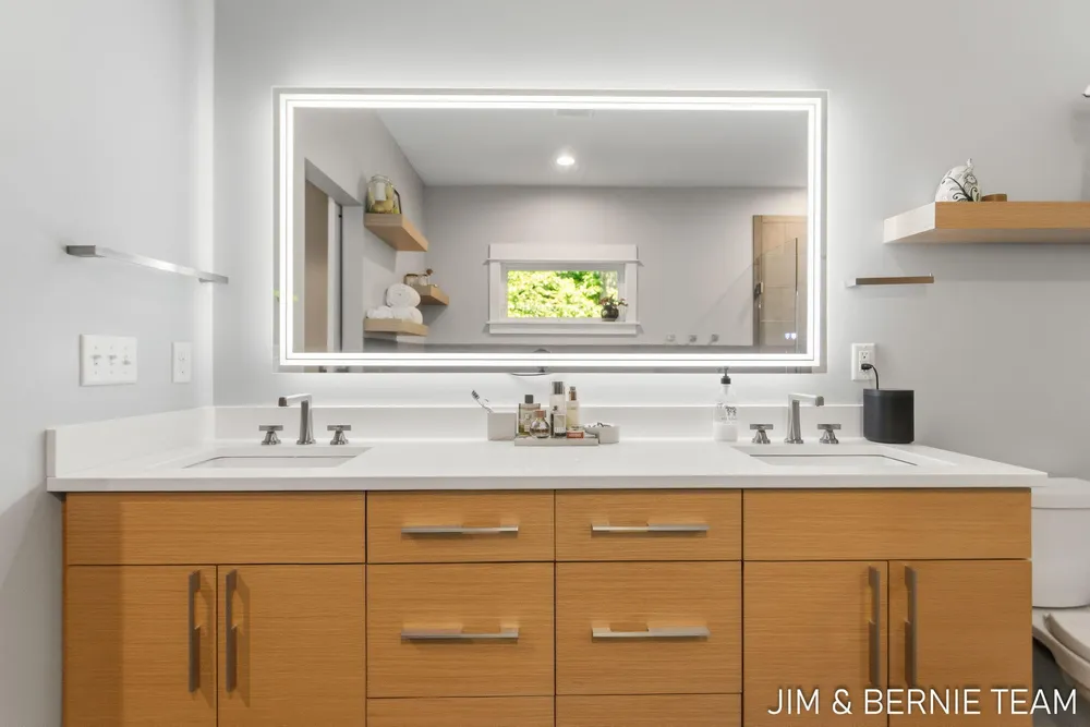 6225 LIGHTHOUSE CT, Saugatuck, MI 49453