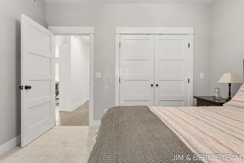 6225 LIGHTHOUSE CT, Saugatuck, MI 49453