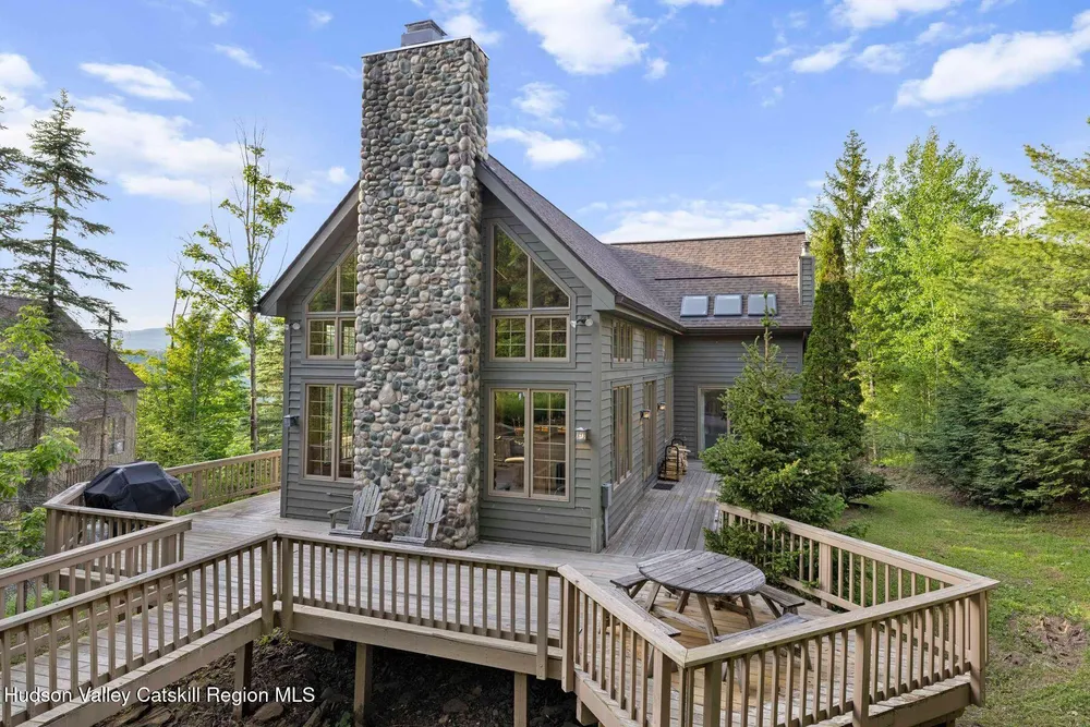16 White Way, Windham, NY 12496