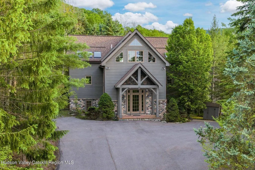 16 White Way, Windham, NY 12496