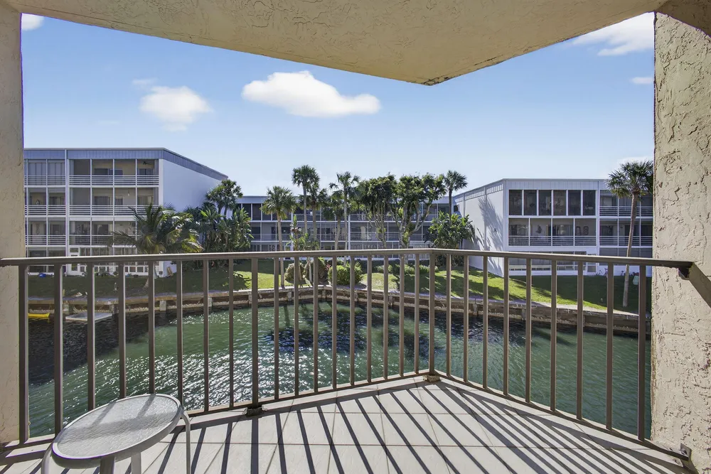 896 S Federal Hwy, Lantana, FL 33462