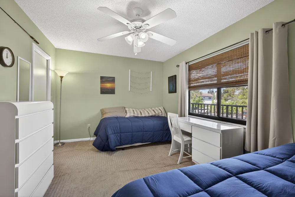 896 S Federal Hwy, Lantana, FL 33462