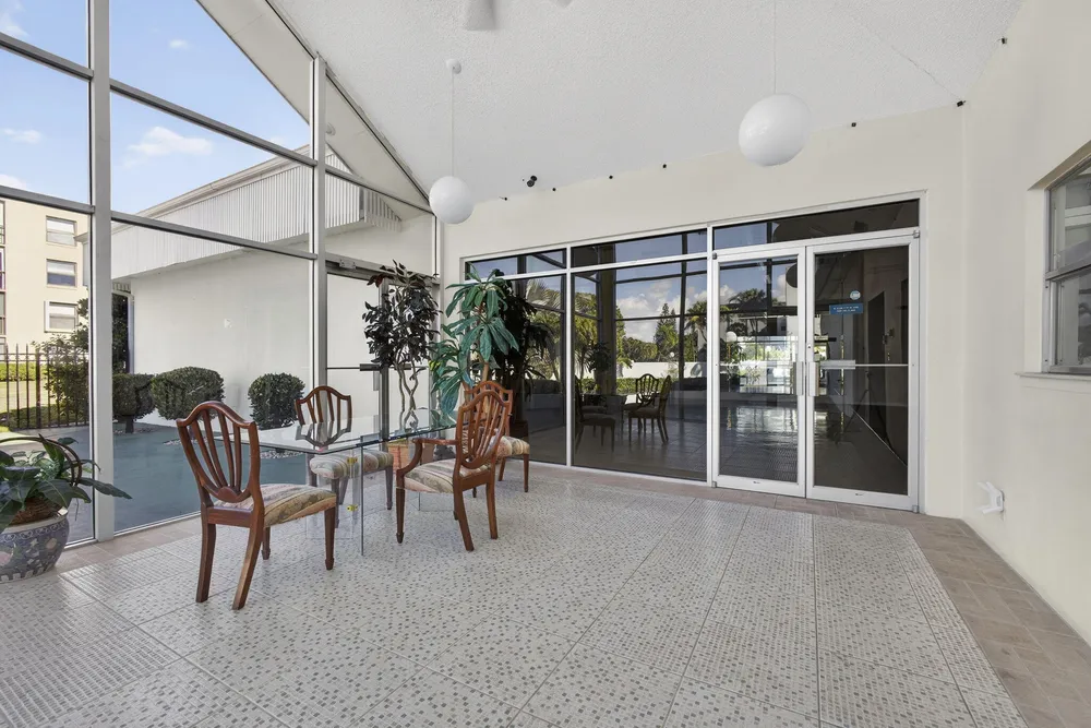 896 S Federal Hwy, Lantana, FL 33462