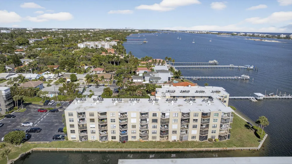 896 S Federal Hwy, Lantana, FL 33462