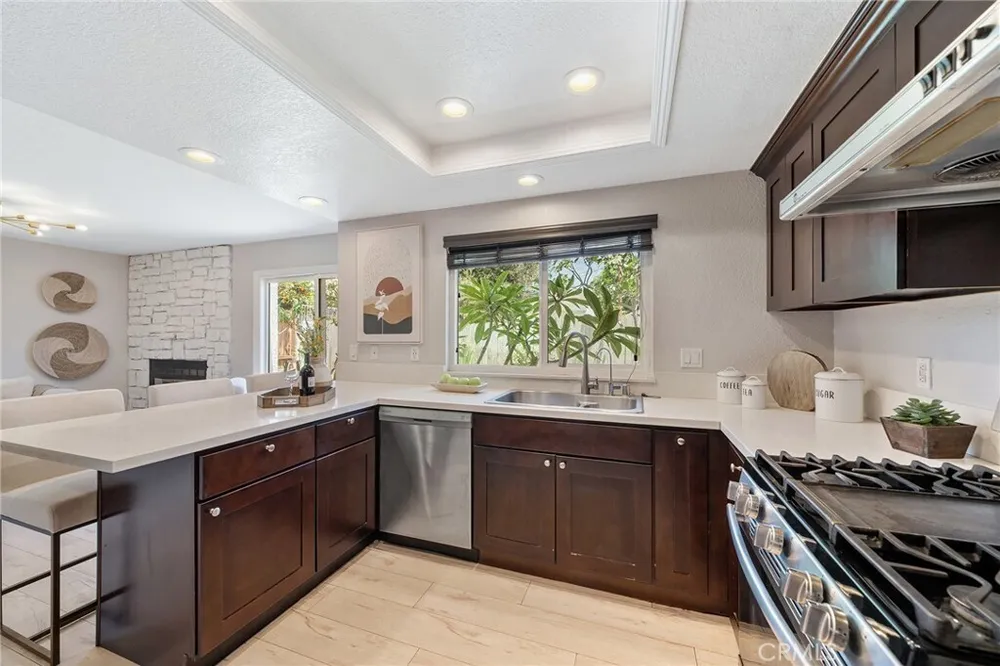 808 S California Ave, Monrovia, CA 91016