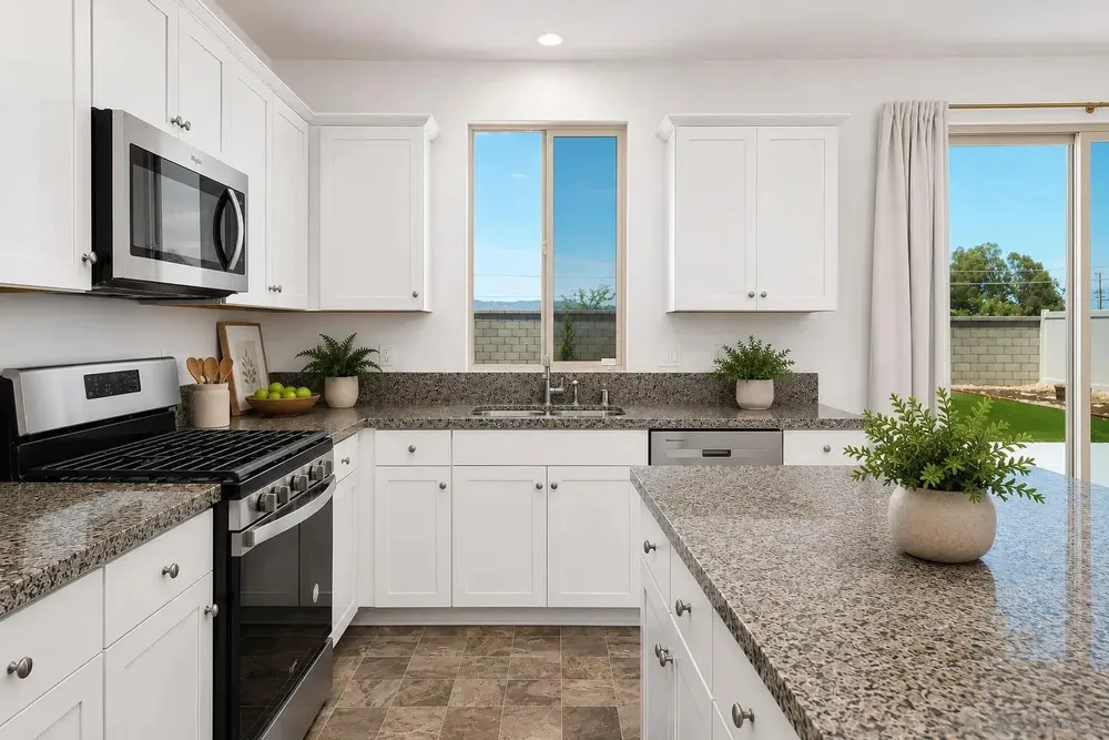 4872 Goldfinch St, Hemet, CA 92545