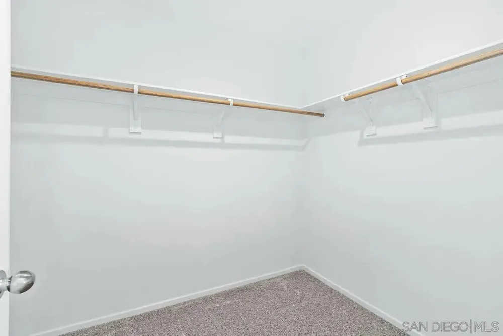 4872 Goldfinch St, Hemet, CA 92545