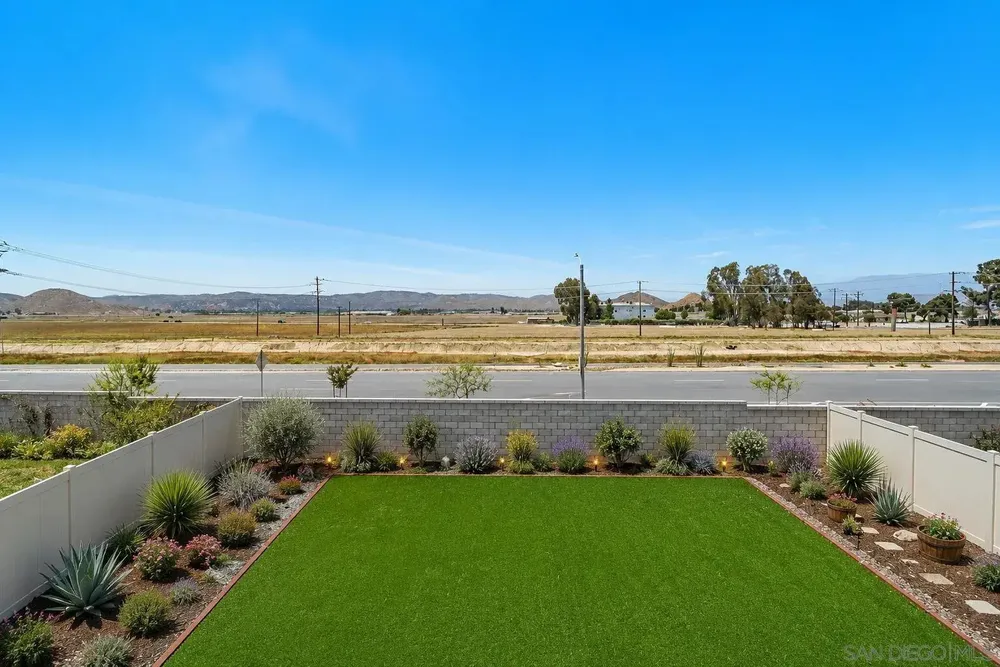 4872 Goldfinch St, Hemet, CA 92545