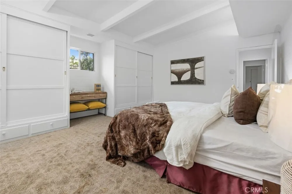 444 Oneida Dr, Pasadena, CA 91107