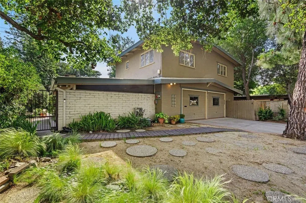 444 Oneida Dr, Pasadena, CA 91107