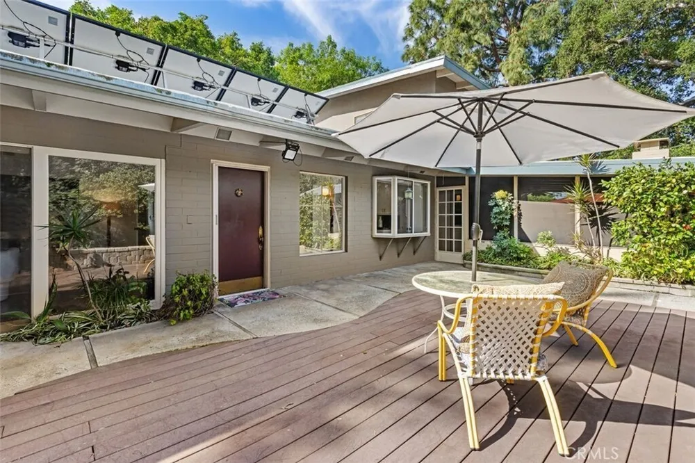 444 Oneida Dr, Pasadena, CA 91107