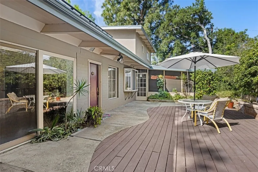 444 Oneida Dr, Pasadena, CA 91107