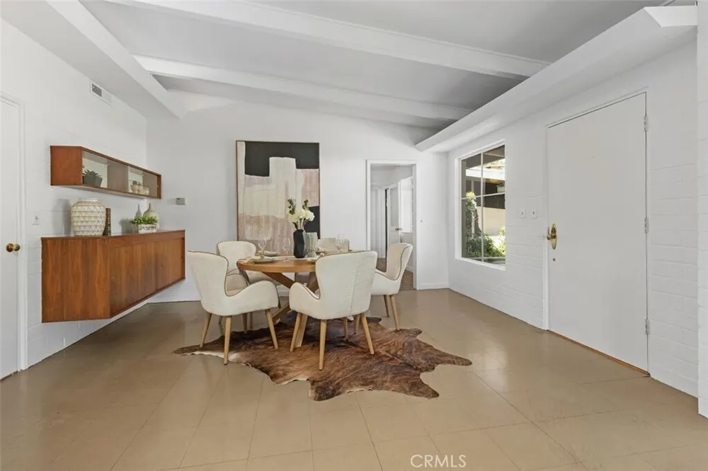 444 Oneida Dr, Pasadena, CA 91107