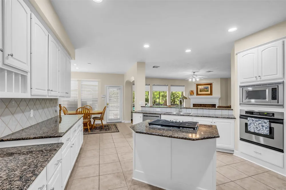 10419 Clubhouse Circle, Magnolia, TX 77354