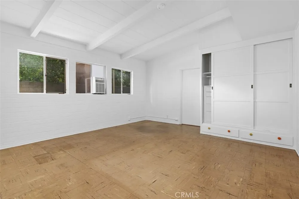 444 Oneida Dr, Pasadena, CA 91107