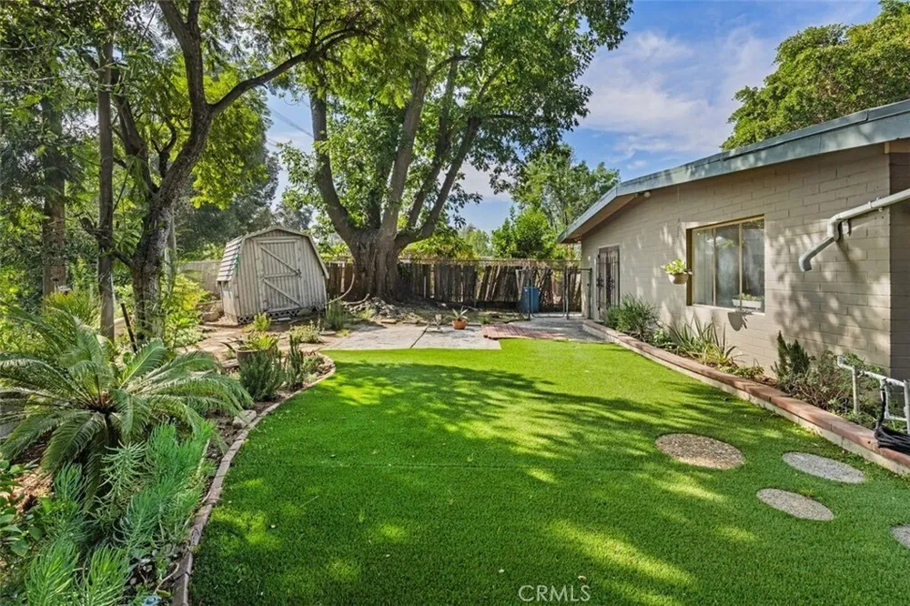 444 Oneida Dr, Pasadena, CA 91107