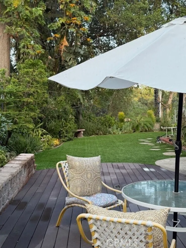 444 Oneida Dr, Pasadena, CA 91107