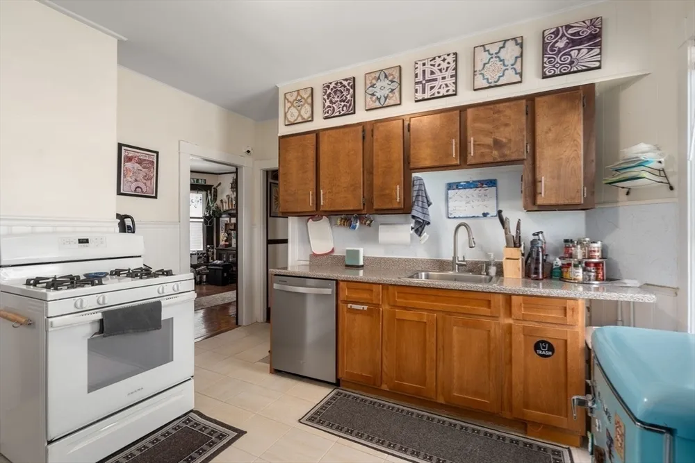 124 Brooks St, Boston, MA 02135