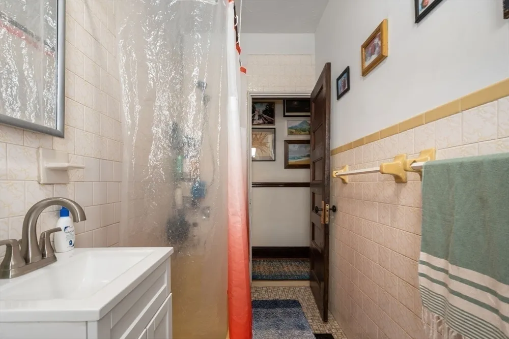 124 Brooks St, Boston, MA 02135