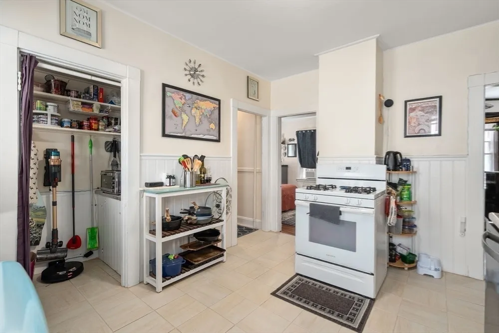 124 Brooks St, Boston, MA 02135