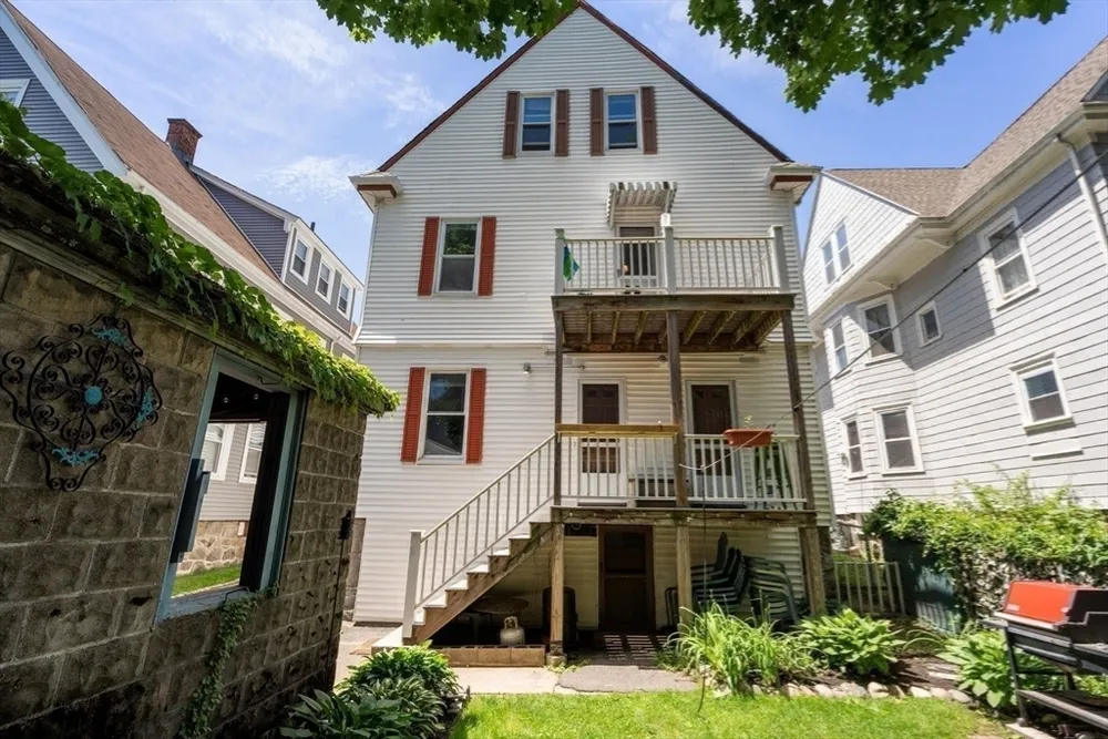 124 Brooks St, Boston, MA 02135