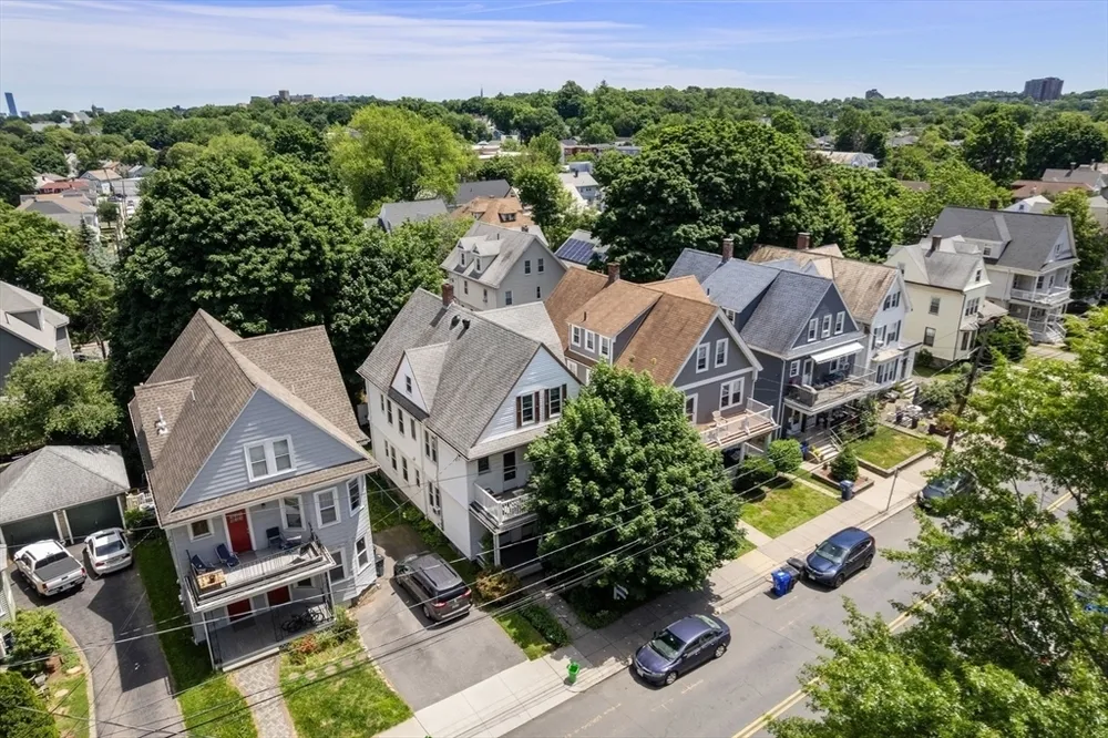 124 Brooks St, Boston, MA 02135