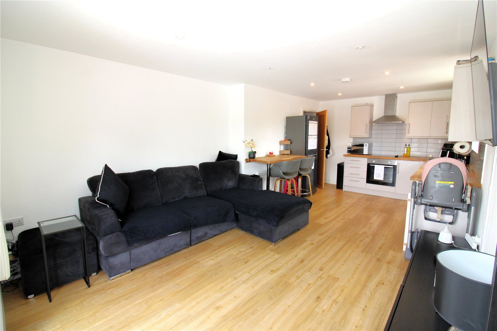 Stow Crescent, Fareham, Hampshire, PO15 Image 2
