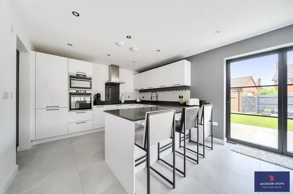Whitebeam Close, Silsoe, MK45 photo 7