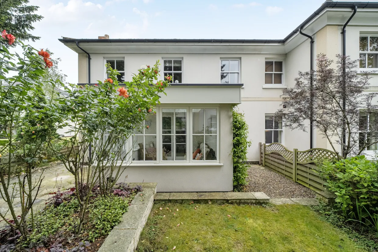 Harefield Grove, Cheltenham, GL50 photo 2