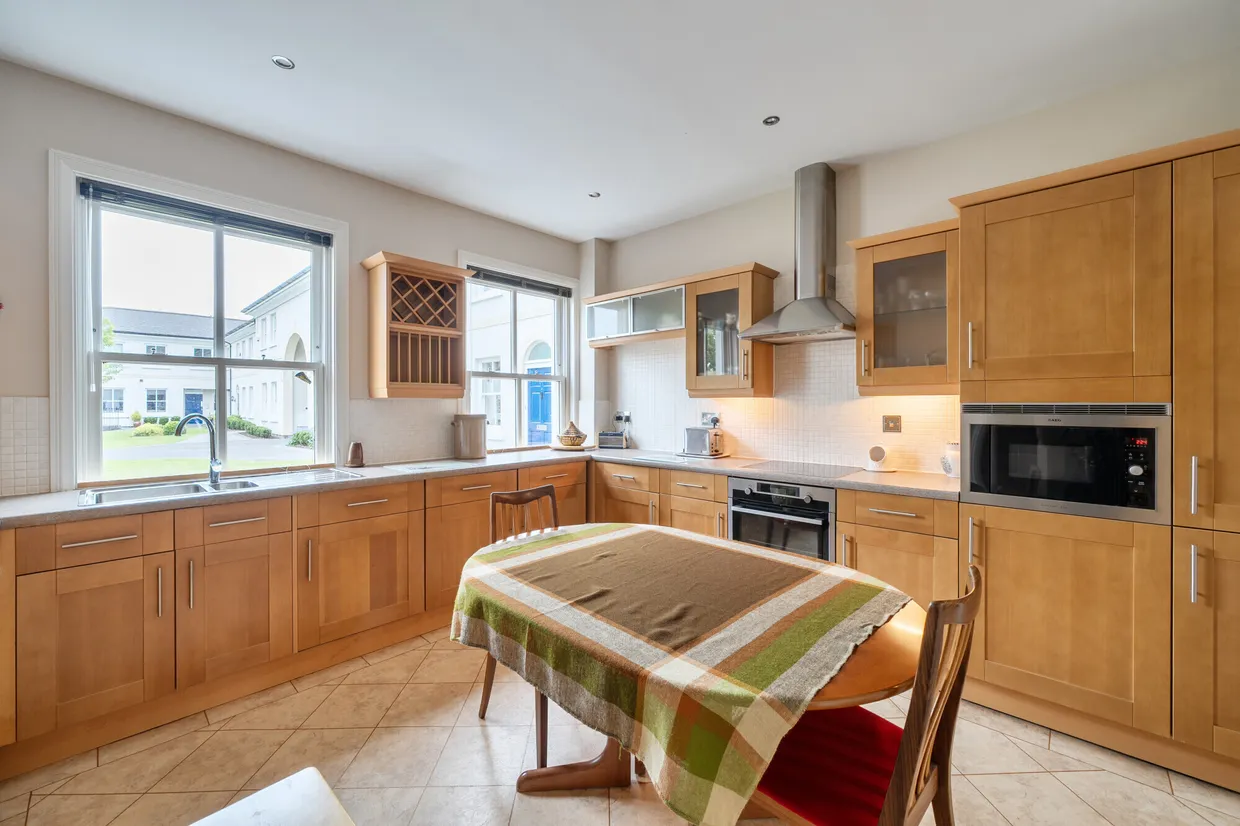 Harefield Grove, Cheltenham, GL50 photo 5